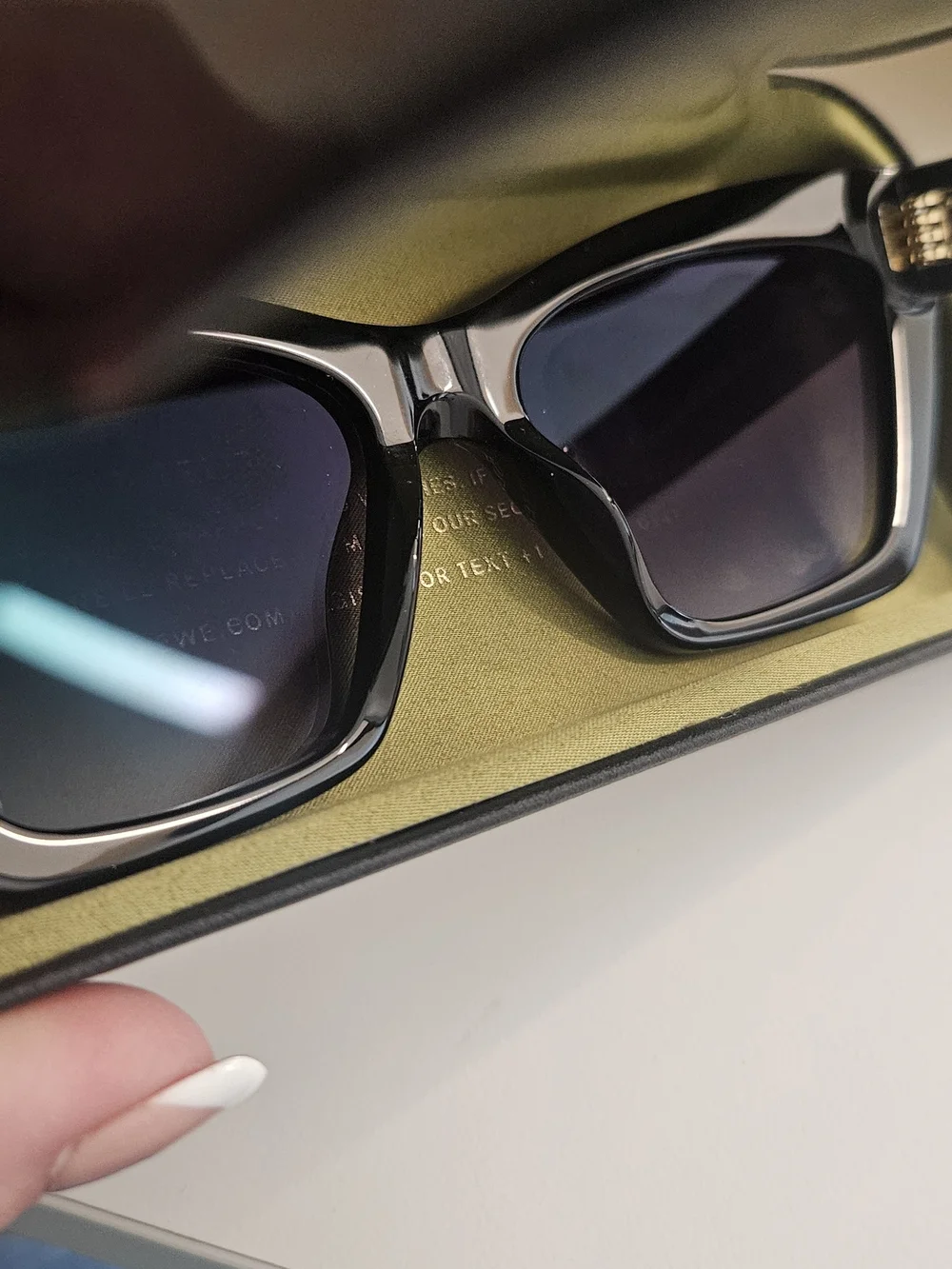 KREWE Black Cat-Eye Sunglasses with Gold Temples and Gradient Lenses